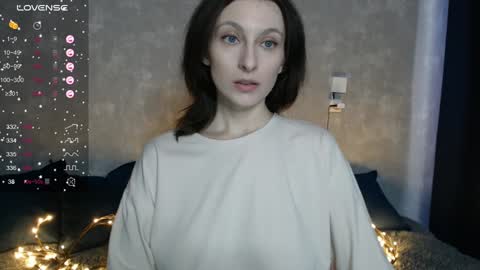 Snapshot of effy_gray chatting on January 19, 6:09 am Anna online show from January 19, 6:09 am