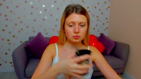 Effy online show from January 31, 3:22 pm