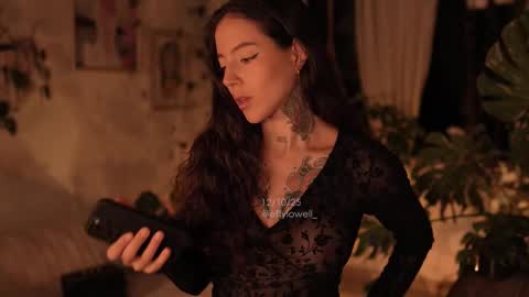 Snapshot of effylowell_ chatting on October 13, 1:38 am Effy online show from October 13, 1:38 am