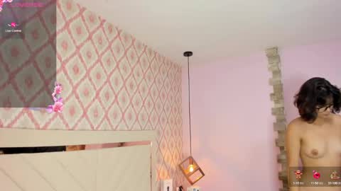  E F F Y  online show from December 10, 10:37 pm