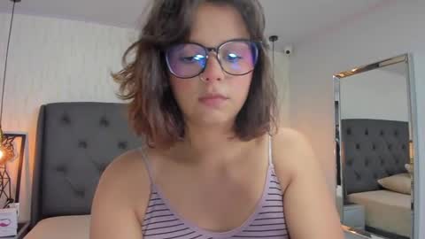  E F F Y  online show from February 24, 7:30 pm