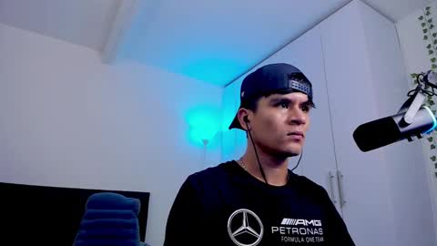 eiden_allenx1 online show from February 9, 7:16 am