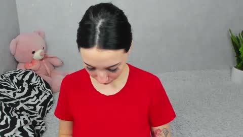 eileenmoores online show from January 9, 5:59 pm