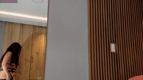 Snapshot of eilin_clio chatting on December 29, 12:34 pm Eilin online show from December 29, 12:34 pm