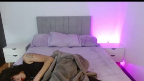 eilynro7 online show from January 15, 2:49 am