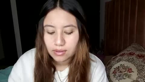 Snapshot of eimy_collin chatting on January 24, 3:22 am EIMY MODEL INDEPENDENT online show from January 24, 3:22 am