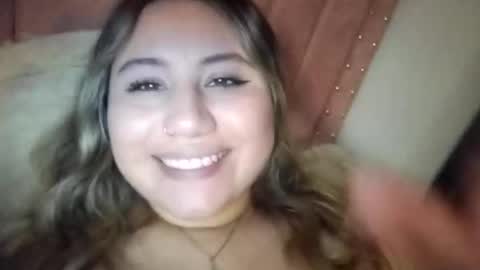 EIMY   MODEL INDEPENDENT online show from March 24, 6:07 am