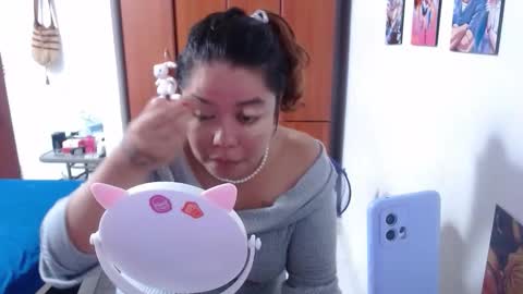 eimy_saenzz online show from January 10, 10:58 pm