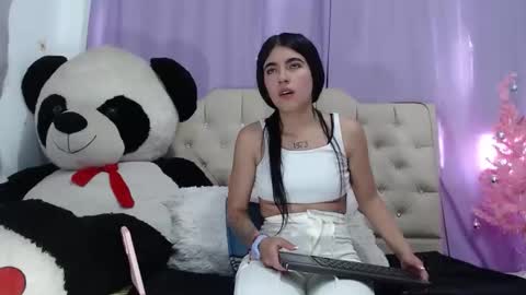 eimyy_rouse online show from December 21, 8:27 pm