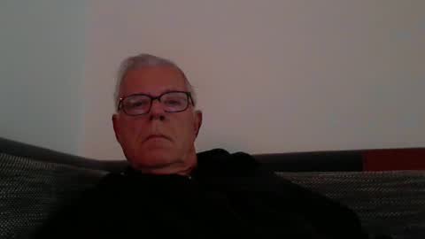 Snapshot of eisbaer1957 chatting on October 19, 7:20 am eisbaer1957 online show from October 19, 7:20 am