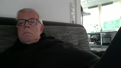 Snapshot of eisbaer1957 chatting on October 26, 2:23 pm eisbaer1957 online show from October 26, 2:23 pm