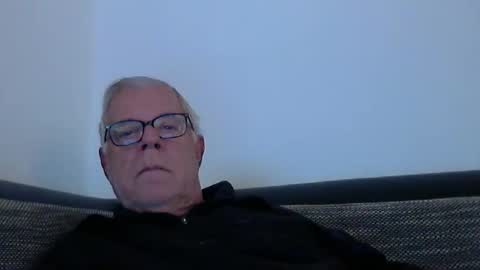 Snapshot of eisbaer1957 chatting on November 9, 7:28 am eisbaer1957 online show from November 9, 7:28 am