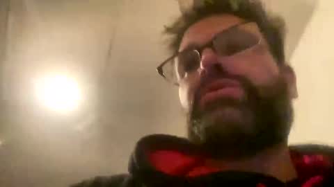 Snapshot of ejbooker11 chatting on December 14, 3:07 am PiedPiper online show from December 14, 3:07 am