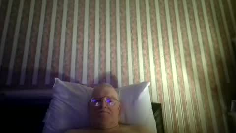 eketman1964 online show from November 29, 11:30 pm