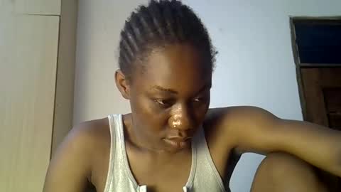 petite online show from December 9, 7:50 pm