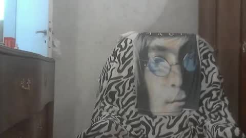 Snapshot of el_principe_veryhot chatting on March 6, 7:03 am el_principe_veryhot online show from March 6, 7:03 am