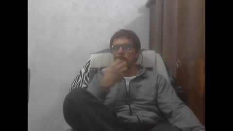 Snapshot of el_principe_veryhot chatting on March 11, 6:43 am el_principe_veryhot online show from March 11, 6:43 am