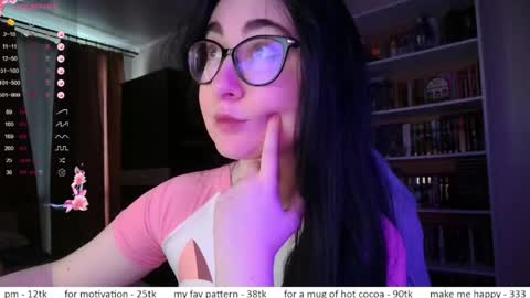 Snapshot of el_sweety chatting on May 18, 1:28 pm If you like it when I meow give me a thumbs up online show from May 18, 1:28 pm
