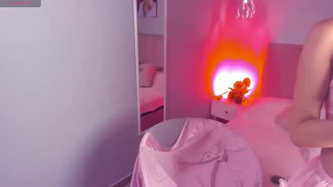 Ela online show from October 25, 8:58 pm