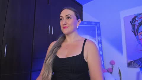 Snapshot of ela_ps chatting on January 28, 11:49 am LOREIN online show from January 28, 11:49 am