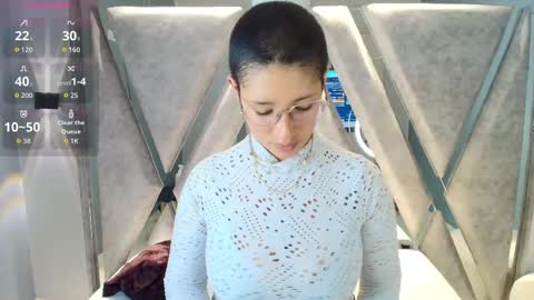 elaine87_ online show from September 24, 8:56 pm