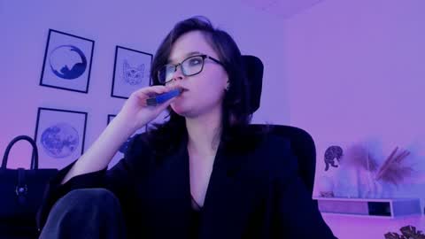 Your sweet girl online show from December 17, 7:37 pm