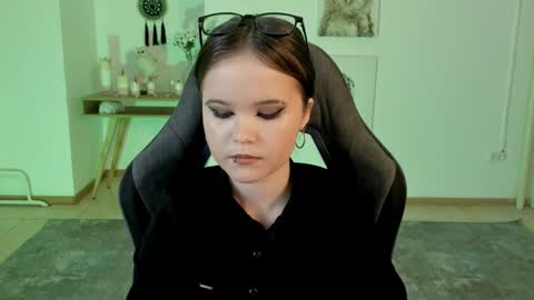 Your sweet girl online show from January 15, 7:23 pm