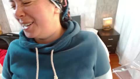 Snapshot of elamurray chatting on November 11, 11:10 am elamurray online show from November 11, 11:10 am