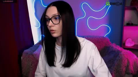 elani online show from March 2, 11:28 am