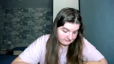 Snapshot of elanis_blair chatting on December 15, 1:00 pm Elanis online show from December 15, 1:00 pm