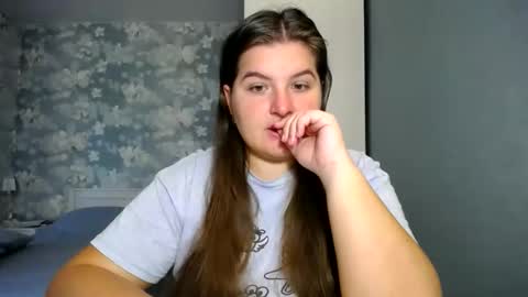 Snapshot of elanis_blair chatting on October 16, 11:00 am Elanis online show from October 16, 11:00 am