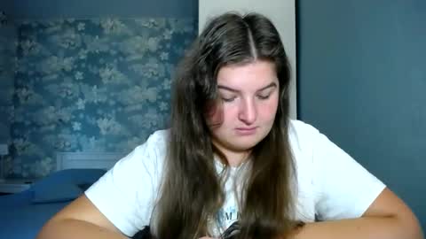 Snapshot of elanis_blair chatting on October 21, 1:56 pm Elanis online show from October 21, 1:56 pm