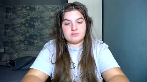 Snapshot of elanis_blair chatting on November 8, 6:40 pm Elanis online show from November 8, 6:40 pm