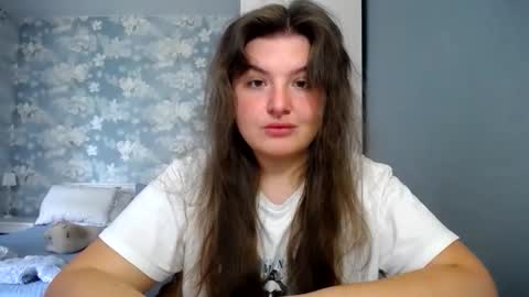 Elanis online show from April 13, 9:59 am