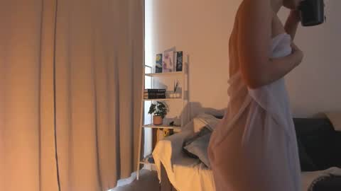 Snapshot of elannand chatting on March 10, 12:26 pm ELA 3 online show from March 10, 12:26 pm