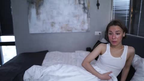 Snapshot of elannand chatting on October 31, 6:14 am ELA 3 online show from October 31, 6:14 am