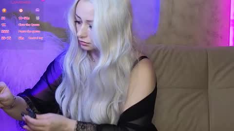 elarasable online show from November 25, 6:57 am