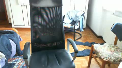 Snapshot of elbasca chatting on June 30, 11:00 am elbasca online show from June 30, 11:00 am