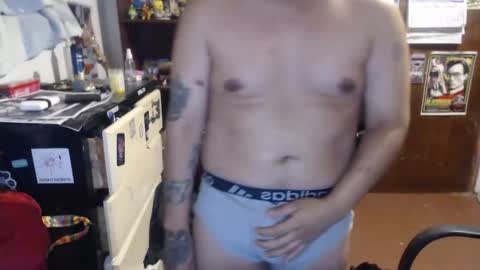 Snapshot of elcogelon696 chatting on December 15, 11:53 pm Ale Umbral online show from December 15, 11:53 pm