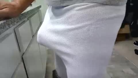 Snapshot of eldongue2024 chatting on December 16, 3:00 pm eldongue2024 online show from December 16, 3:00 pm