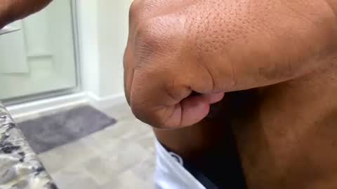 eldongue2024 online show from December 4, 1:48 am