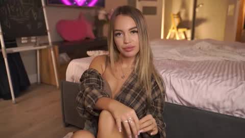 Eleanora online show from March 6, 6:37 pm