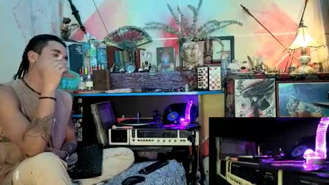 Snapshot of eleazar_blake chatting on December 15, 5:23 am Sir Eleazar online show from December 15, 5:23 am