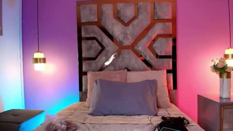 electra_gosselin online show from October 18, 12:06 pm