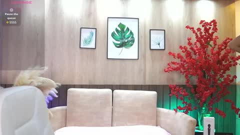 Snapshot of electraajones chatting on November 22, 11:31 am Electra Jones online show from November 22, 11:31 am