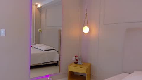 ELECTRA  online show from April 16, 9:39 pm