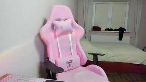 Snapshot of eleganc3 chatting on November 2, 6:43 pm eleganc3 online show from November 2, 6:43 pm