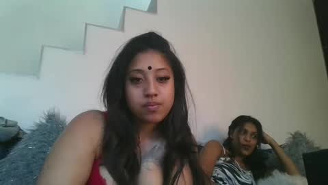 Snapshot of elegentaura chatting on November 8, 7:08 am Kaykay online show from November 8, 7:08 am