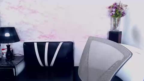 Snapshot of elektra_4_you chatting on March 11, 3:34 pm XIOMY   give LIKE on my page online show from March 11, 3:34 pm