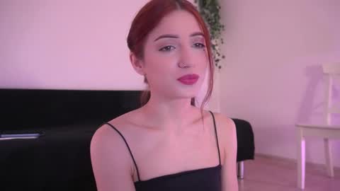 elena_li online show from March 10, 12:07 am